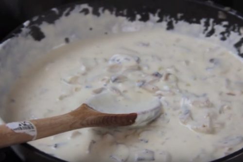 Классический Жульен: 5 вкусных рецептов приготовления с курицей и грибами, со сметаной, в картофеле и в тарталетках с фото пошагово