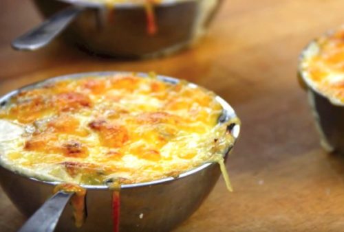 Классический Жульен: 5 вкусных рецептов приготовления с курицей и грибами, со сметаной, в картофеле и в тарталетках с фото пошагово